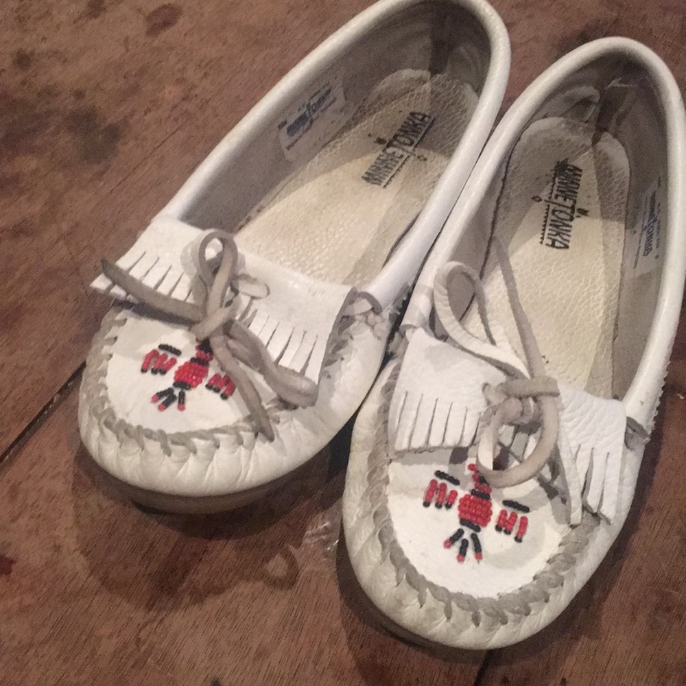 Authentic Minnetonka Moccasins with Beading (9.5)